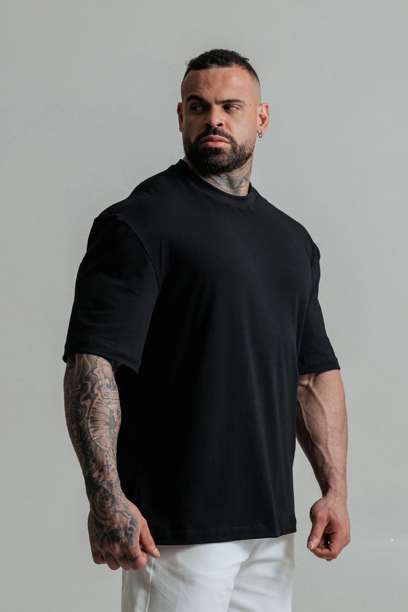 Camiseta Oversized Mister Preta – foto 3 de 4
