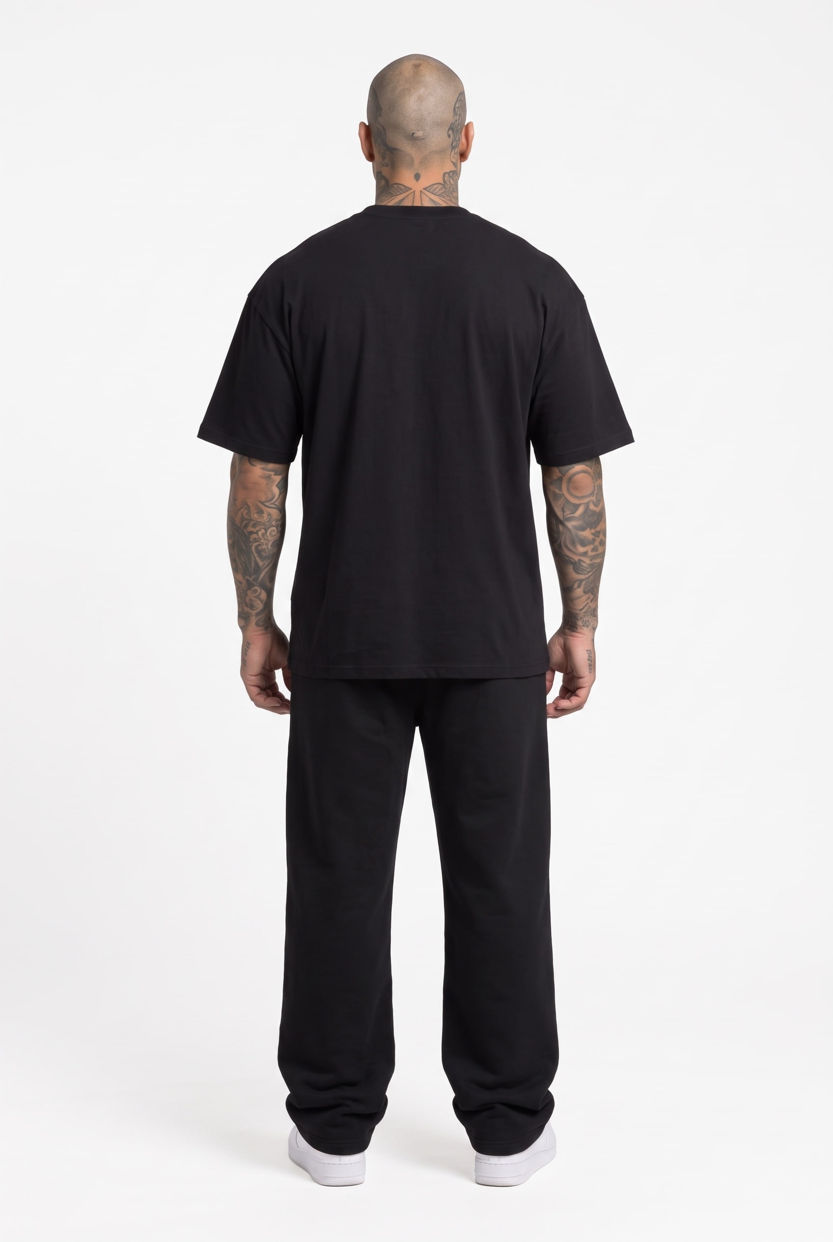 Camiseta Oversized Triumvir Preta – foto 2 de 3