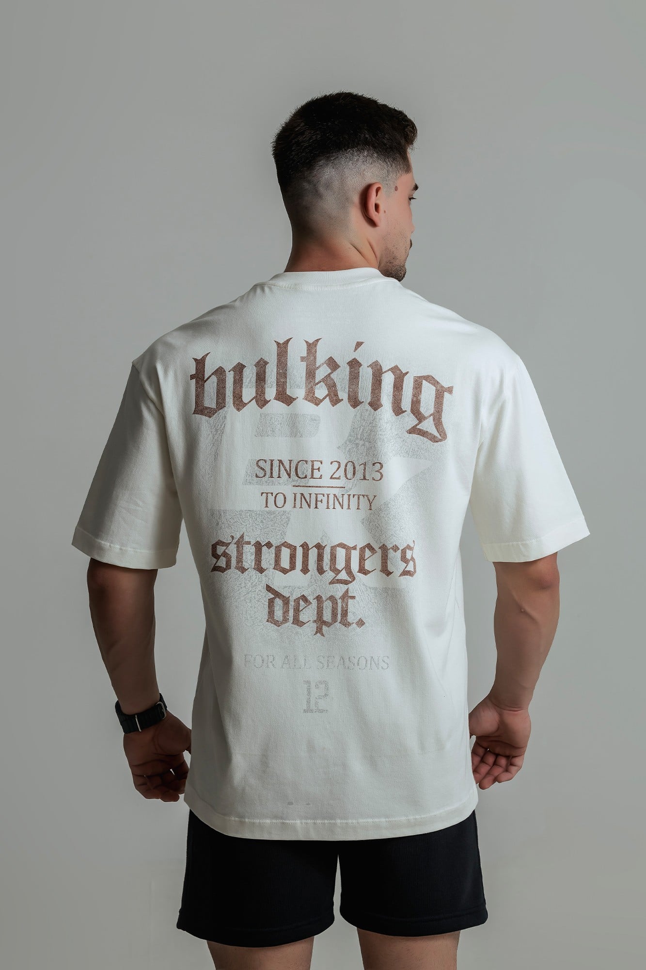 CAMISETA OVERSIZED STRONGERS OFF