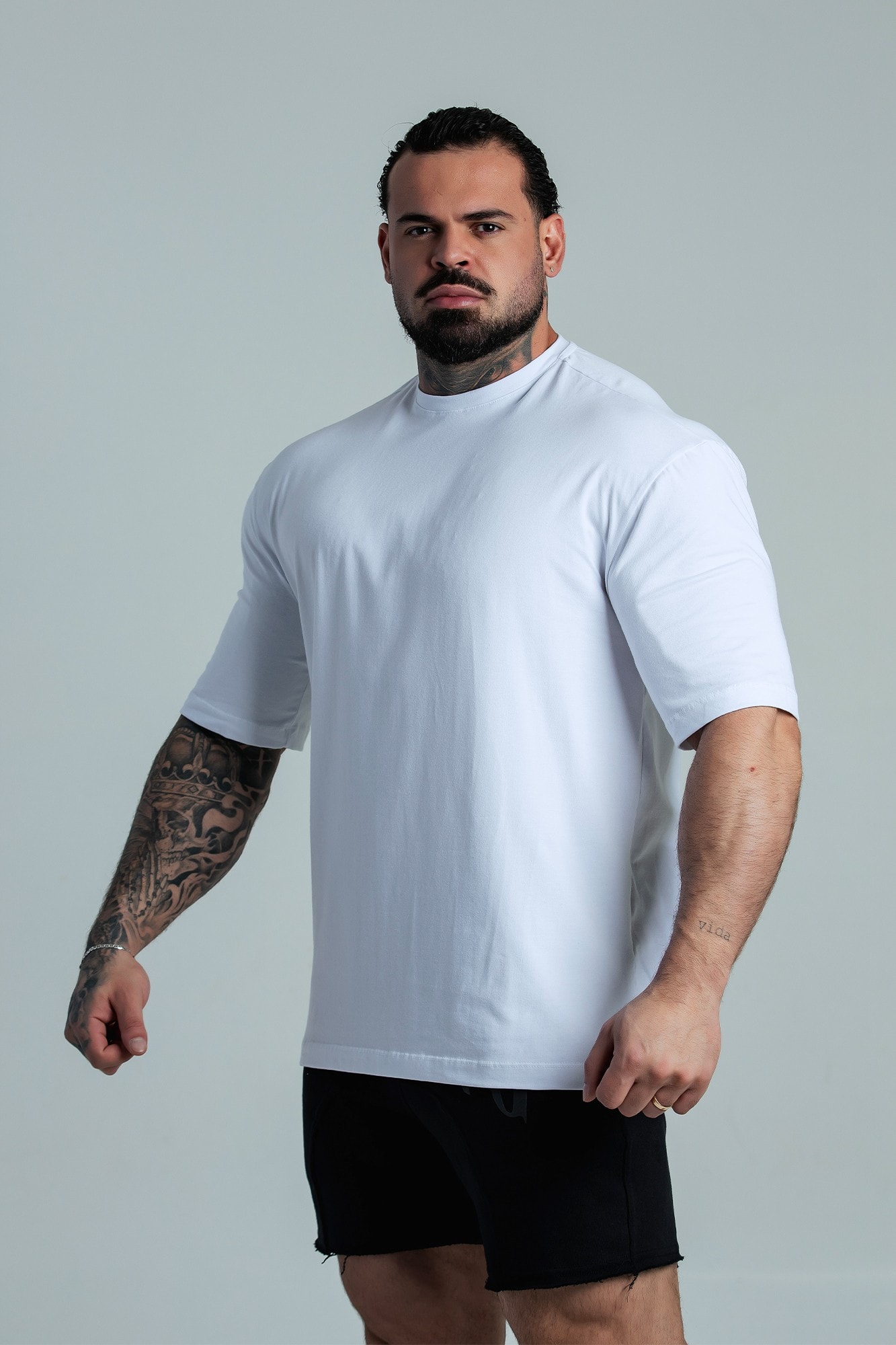 Camiseta Oversized the Boss Branca – foto 3 de 4