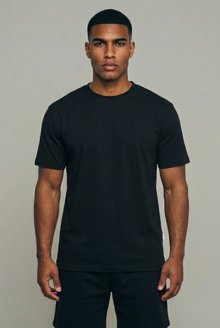 Camiseta Fit Preta – foto 1 de 3